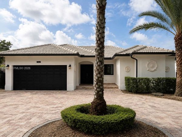 16347 NW 88th Pl , Miami Lakes, FL 33018