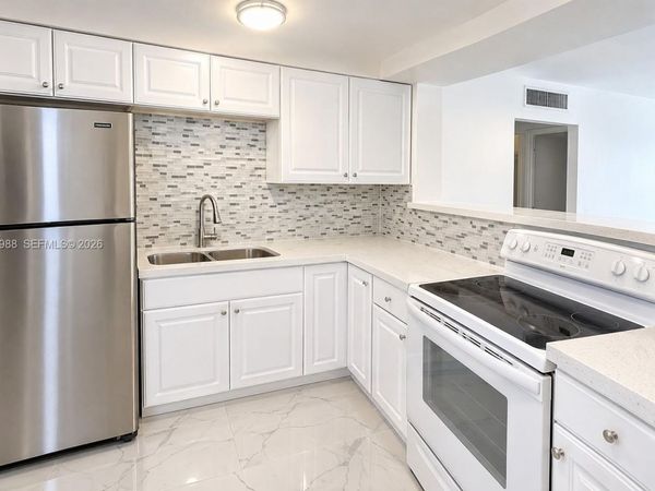 18642 NE 18th Ave , Unit 222, Miami, FL 33179