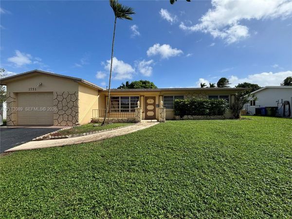 1751 NW 88th Ter , Pembroke Pines, FL 33024