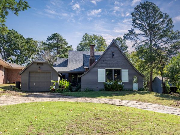 712 Honor Heights Drive, Muskogee, OK 74401