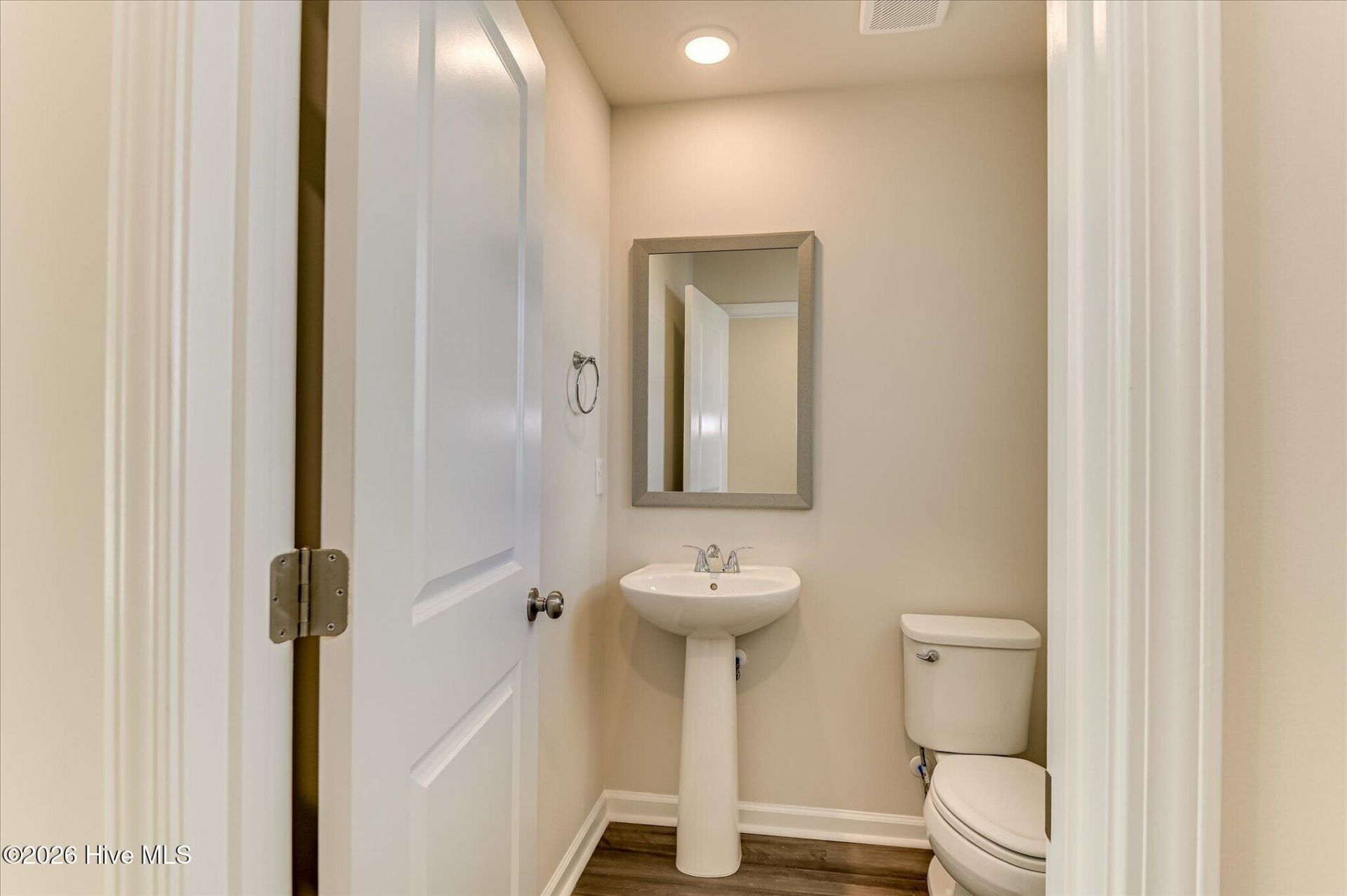 5099 Moncrief Circle  Photo 14