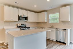 5099 Moncrief Circle  photo 4