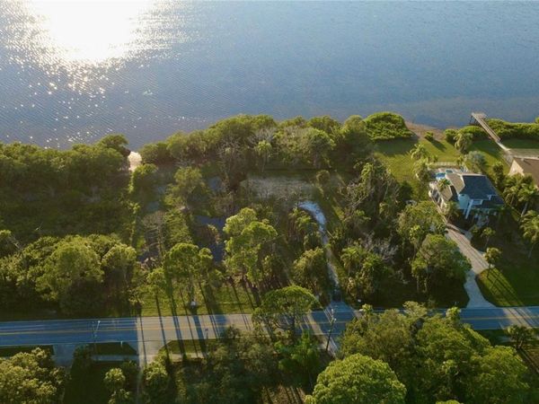 1018 S FLORIDA AVENUE , TARPON SPRINGS, FL 34689
