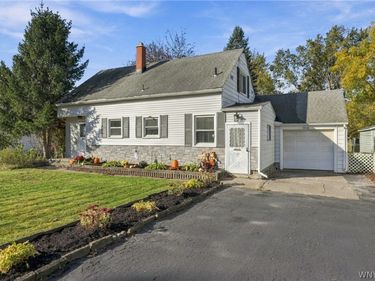 4248 Shimerville Road , Clarence, NY 14031