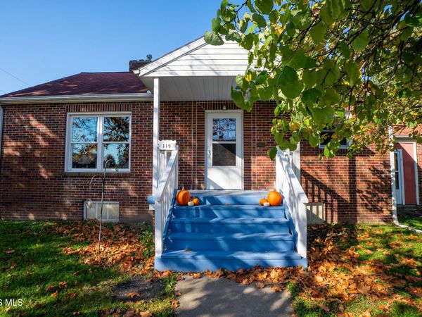 119 S East Avenue , Montpelier, OH 43543