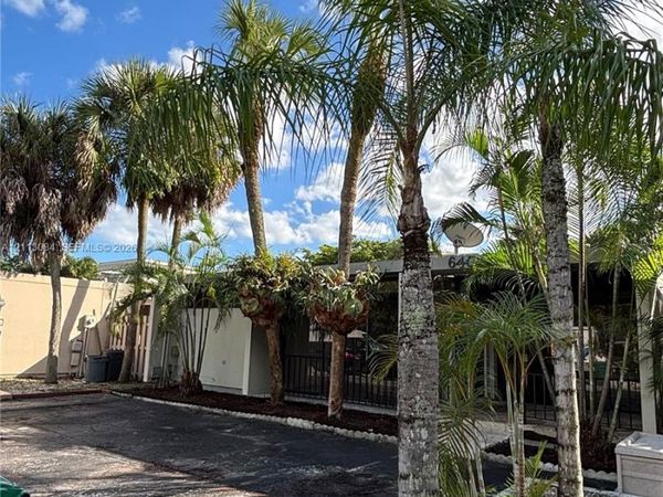 6408 E Miami Lakes Dr E, Unit 6408, Miami Lakes, FL 33014