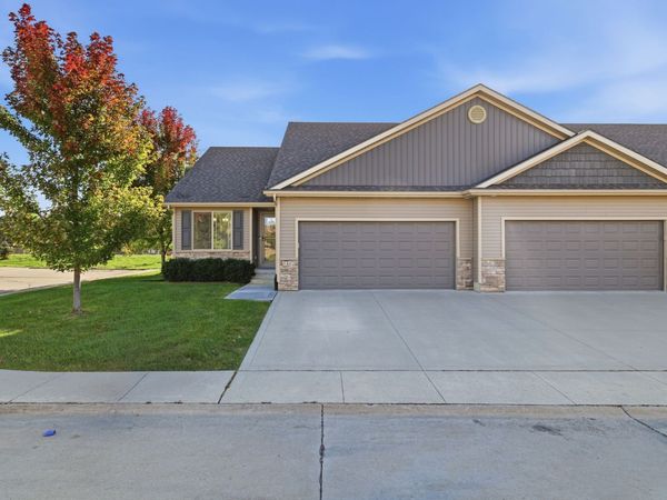 1402 NE Falstaff Lane, Ankeny, IA 50021