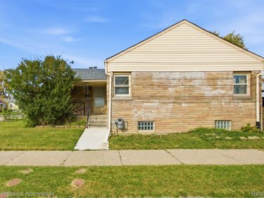 23708 Cushing Ave Avenue, Eastpointe, Mi 48021