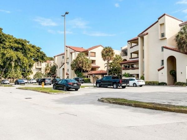 8810 SW 123rd Ct , Unit M103, Miami, FL 33186