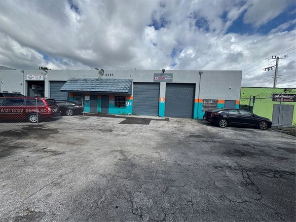 5819 Rodman St , Hollywood, FL 33023