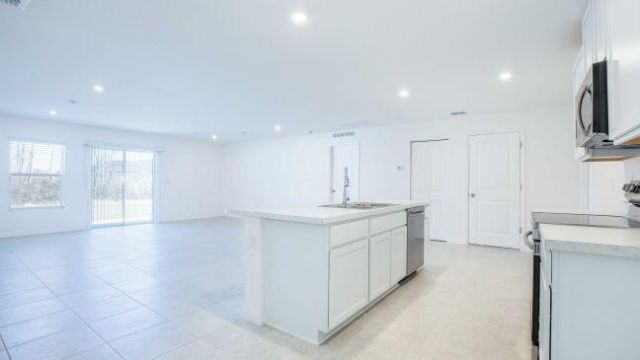 5814 NW Gillespie Avenue, Port Saint Lucie, FL 34986 Photo