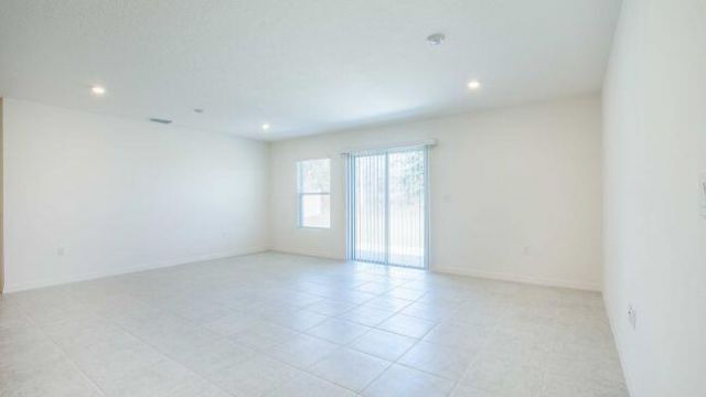 5814 NW Gillespie Avenue, Port Saint Lucie, FL 34986 Photo