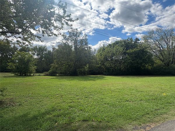 W Creek Avenue , Checotah, OK 74426