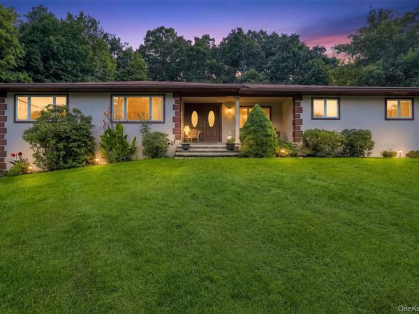 72 Eastview Drive , Valhalla, NY 10595