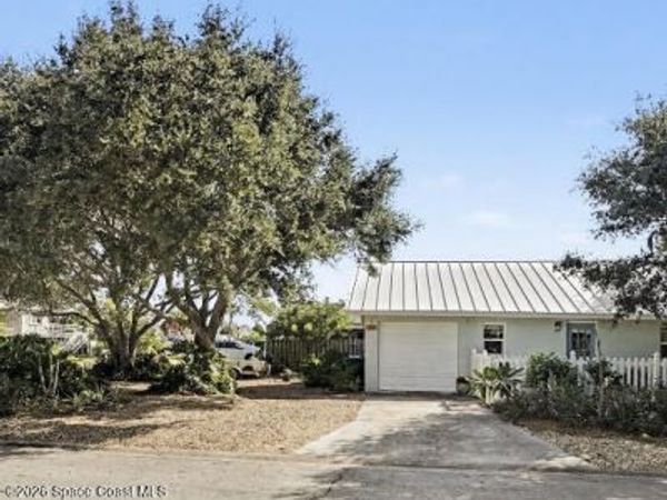 505 Jefferson Avenue W , Cape Canaveral, FL 32920