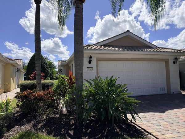 5425 DOMINICA Street, Vero Beach, FL 32967