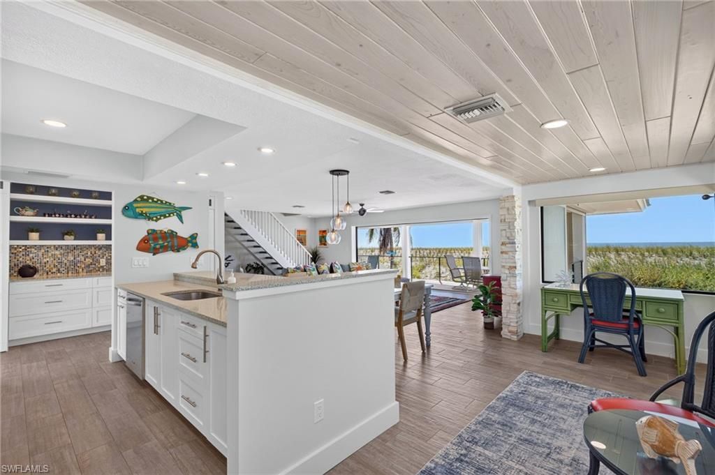 11 Beach Homes, Captiva, FL 33924 Photo
