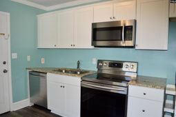 504 Johnson Avenue  photo 4
