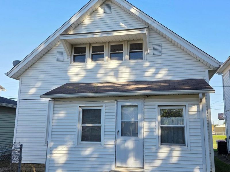 77 S Pine Street, Newark, OH 43055 Photo 3