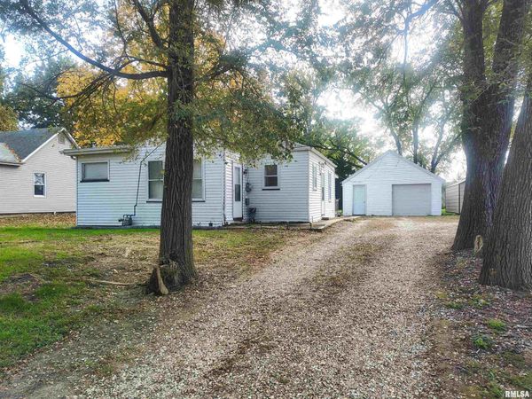 780 W HICKORY Street, Canton, IL 61520