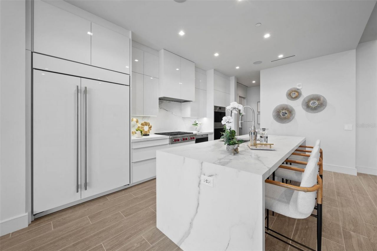 1591 Gulf Of Mexico Drive, Unit 515, Longboat Key, FL 34228 Photo