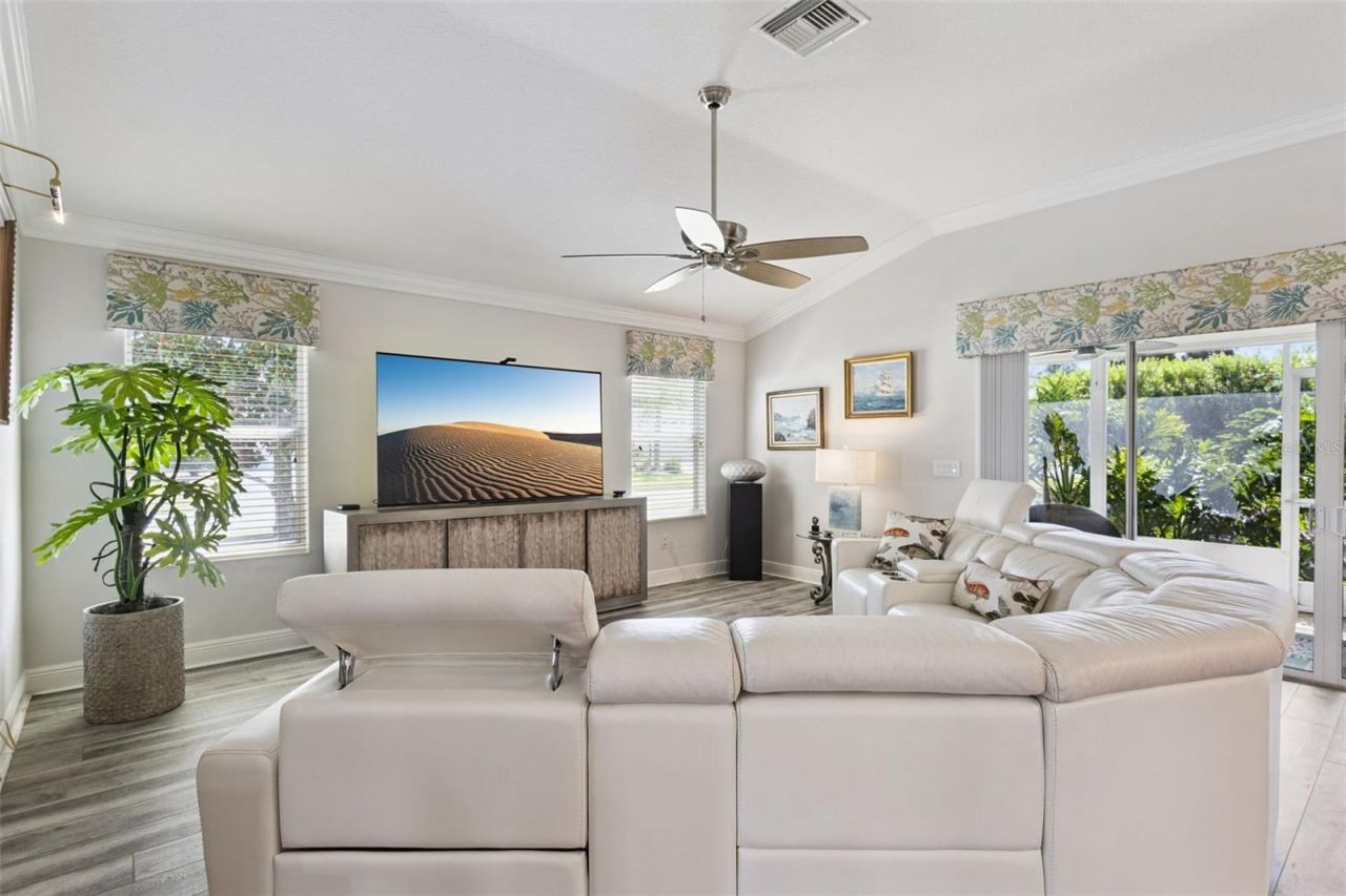 842 Lucky Lane, The Villages, FL 32162 Photo