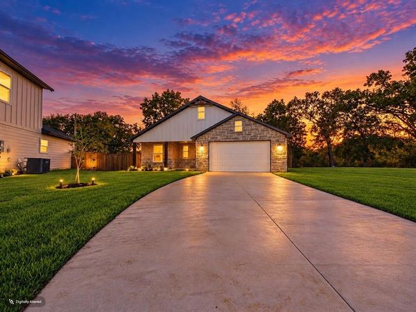 1202 Phoenix Drive, Athens, TX 75751