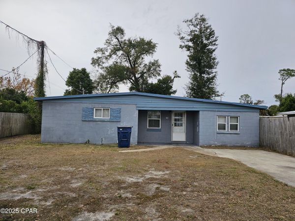 705 Satsuma Avenue , Panama City, FL 32401