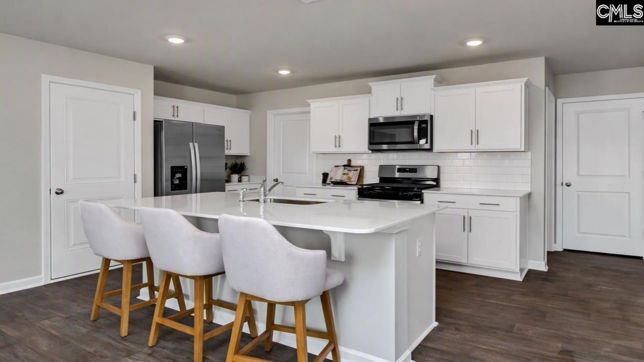 153 Livingston Woods Drive  Photo 4