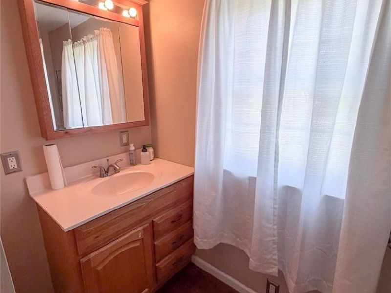 1292 Bedford Road, Masury, OH 44438 Photo 10