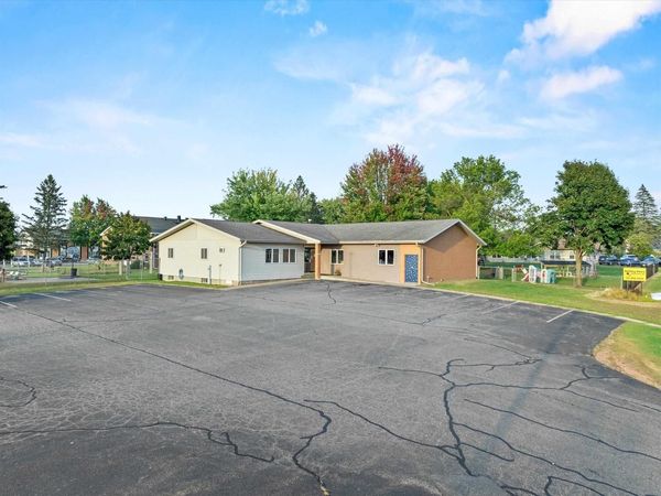 1017 W LAUREL STREET, Marshfield, WI 54449