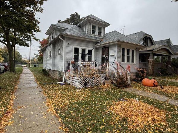 5303 N 39th St, Milwaukee, WI 53209