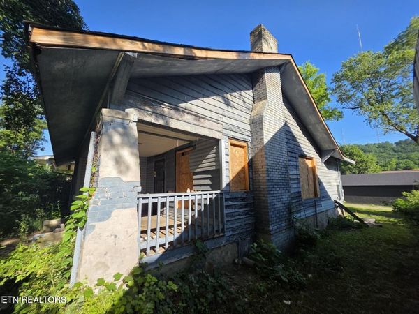529 Cedar Ave , Knoxville, TN 37917