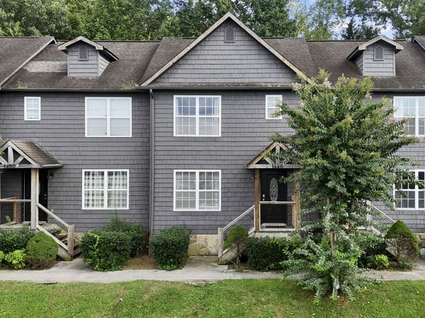 1448 William Holt Blvd , Sevierville, TN 37862