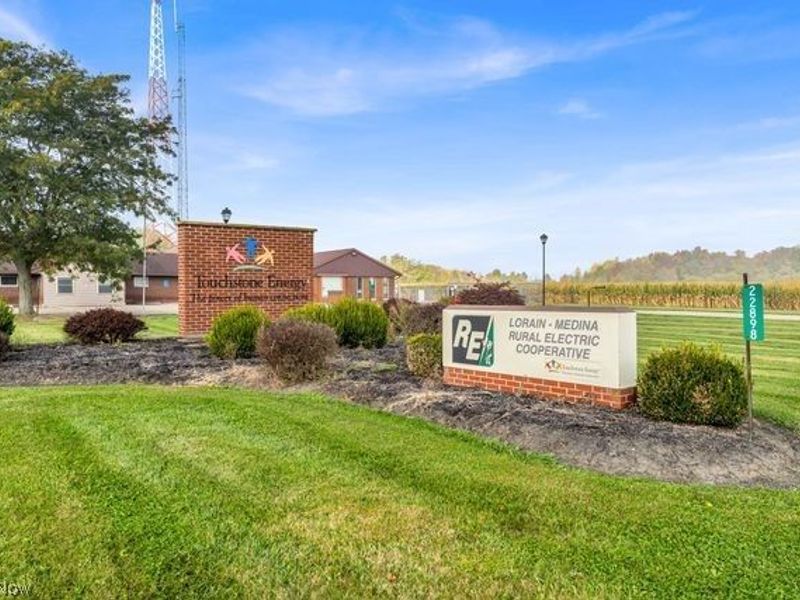 22988 West Road , Wellington, OH 44090 Photo 2