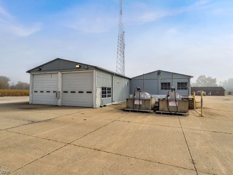22988 West Road , Wellington, OH 44090 Photo 4