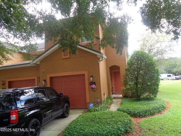 6882 LAKE MIST Lane, Jacksonville, FL 32210