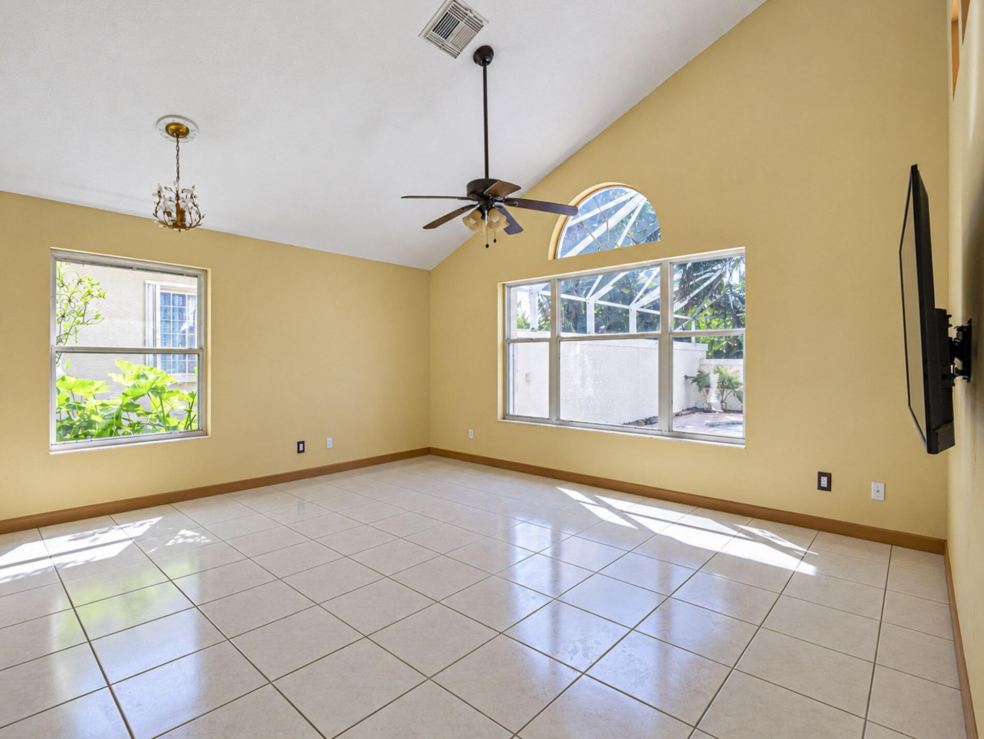 564 SW Saint Kitts Cove, Port Saint Lucie, FL 34986 Photo