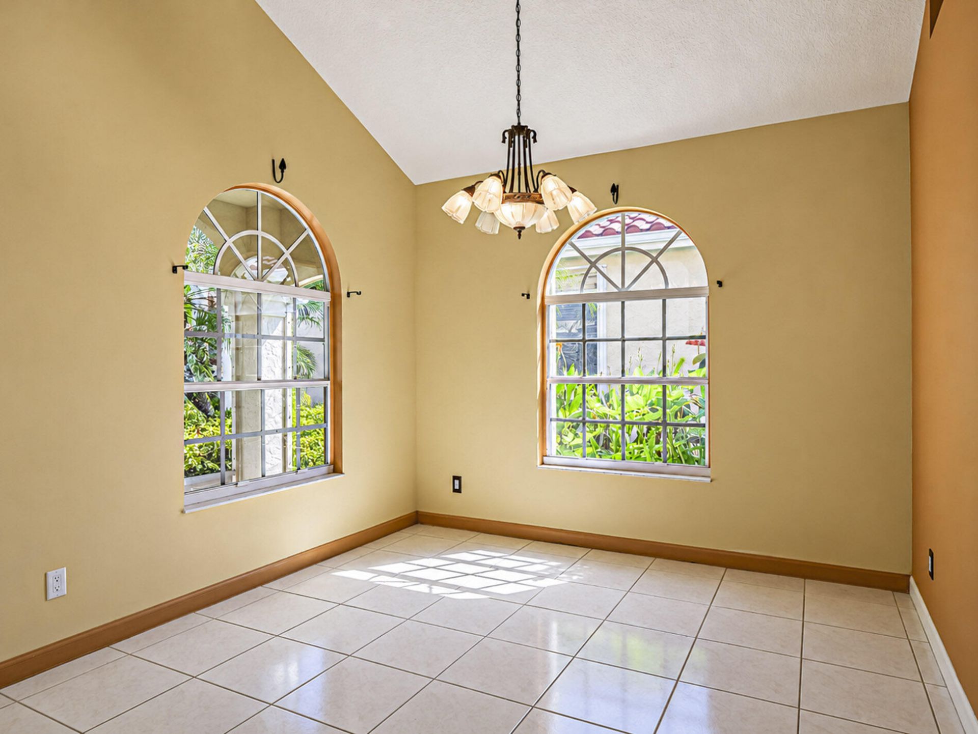 564 SW Saint Kitts Cove, Port Saint Lucie, FL 34986 Photo