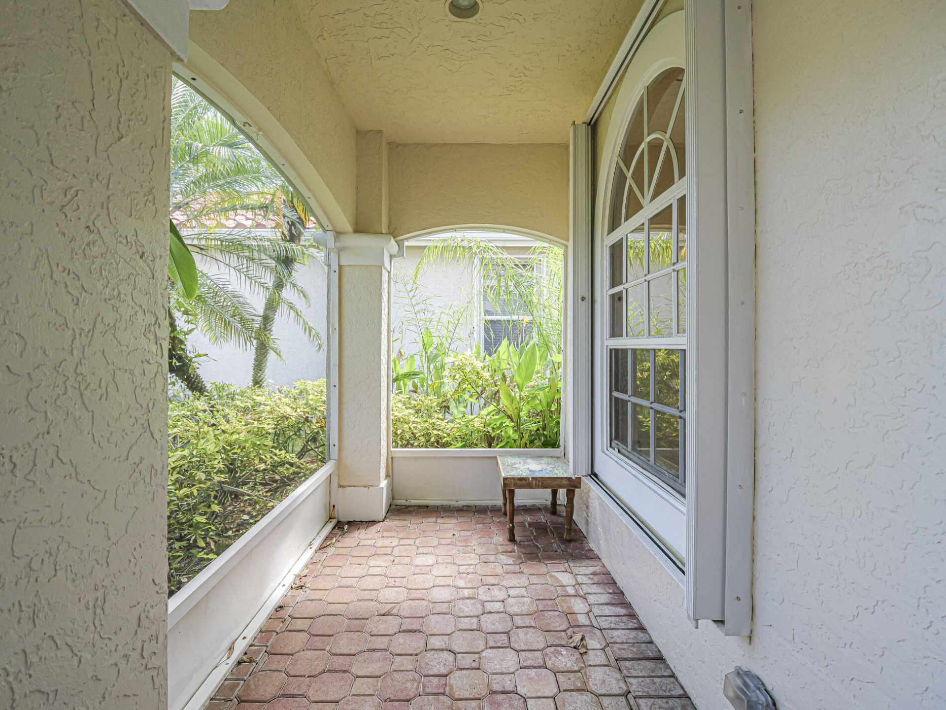 564 SW Saint Kitts Cove, Port Saint Lucie, FL 34986 Photo