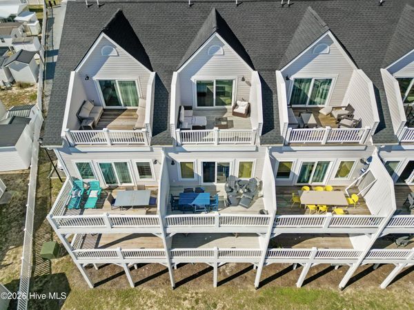 1103 Sapphire Avenue , Surf City, NC 28445