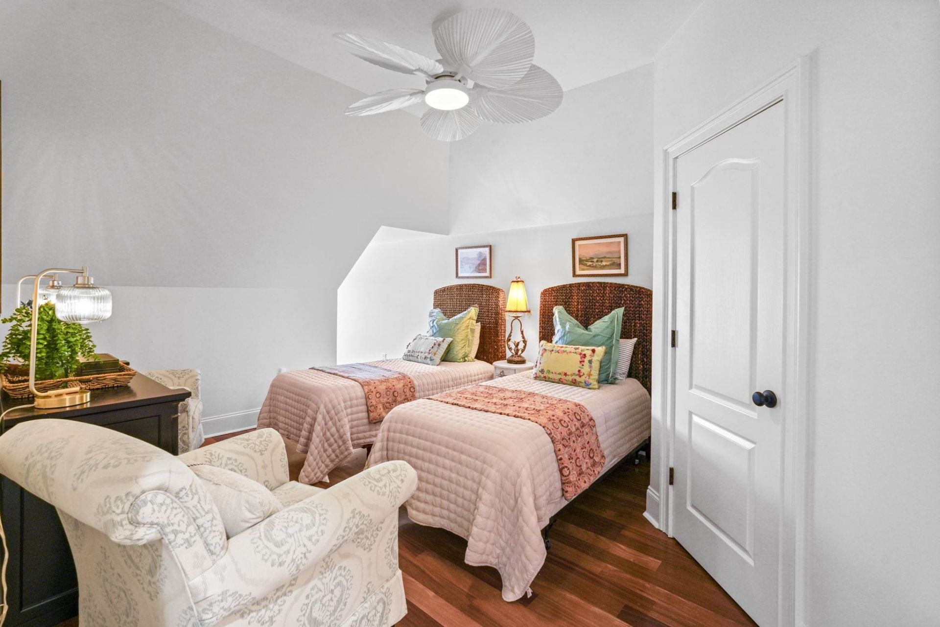 633 Hill Dr. Photo 52