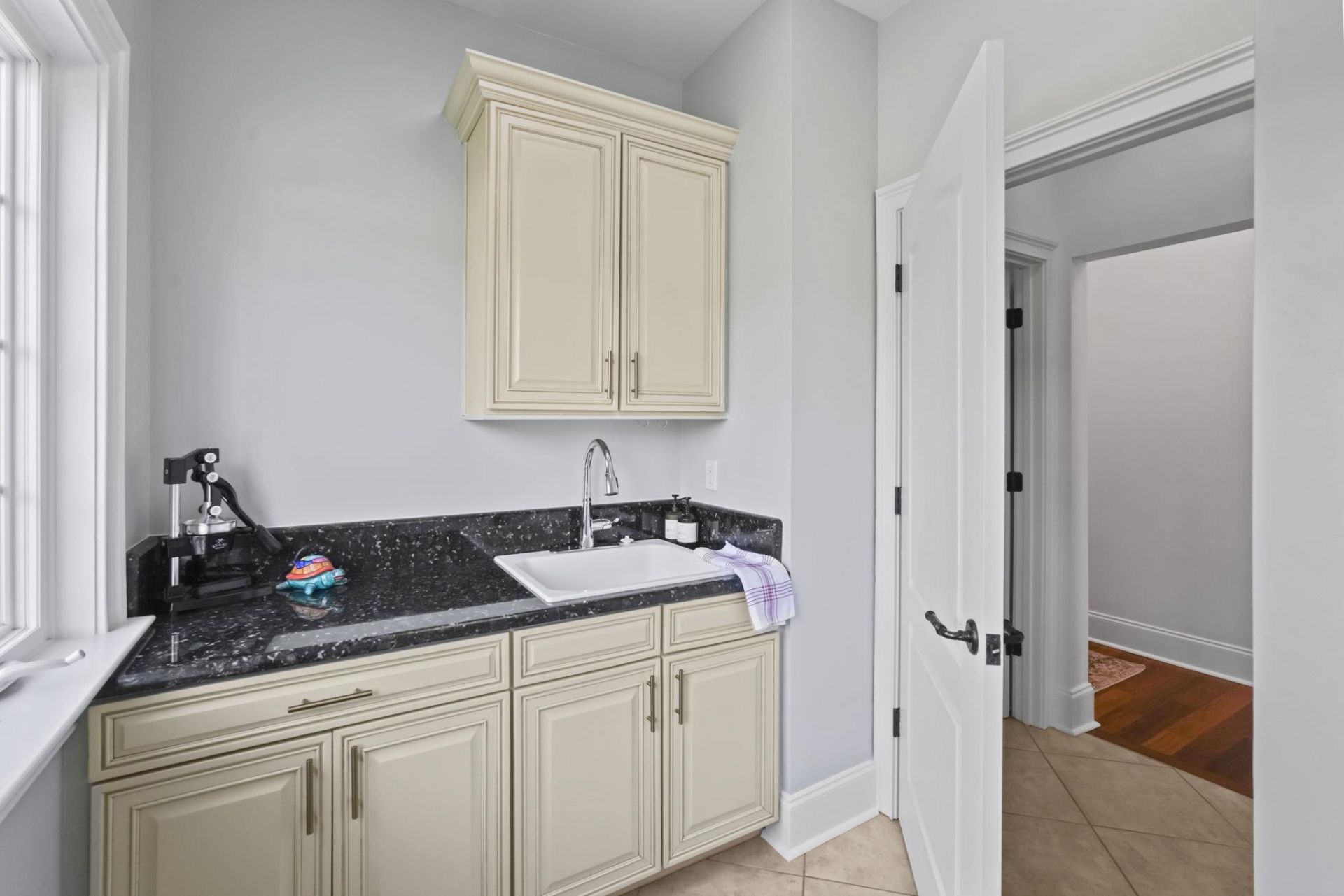 633 Hill Dr. Photo 63