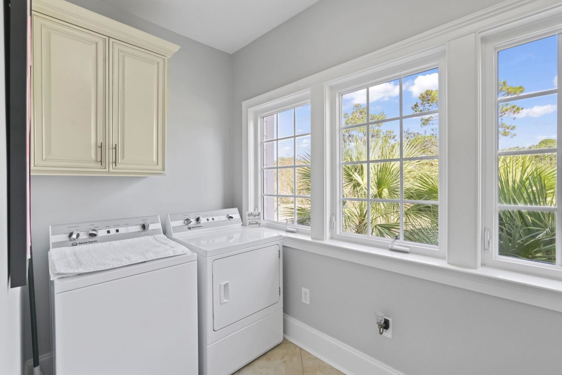 633 Hill Dr. Photo 64