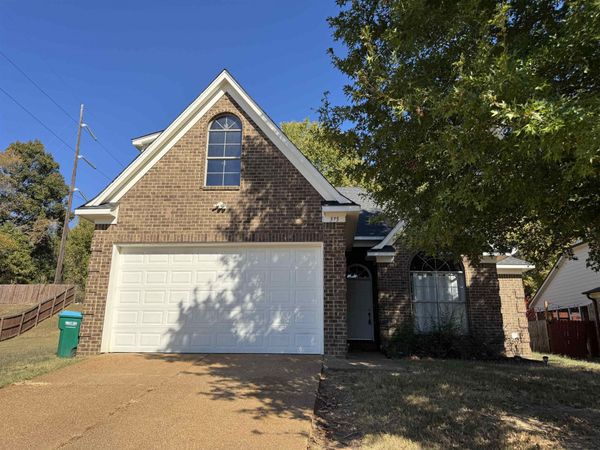 375 GARDEN SPRINGS DR, Oakland, TN 38060