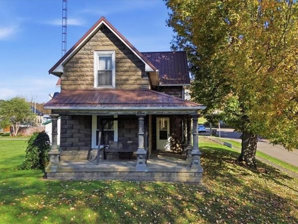 107 Mohican Street , Brinkhaven, OH 43006