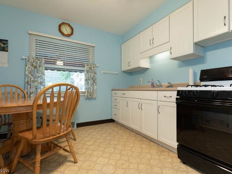 14613 Emery Avenue, Cleveland, OH 44135 Photo 19