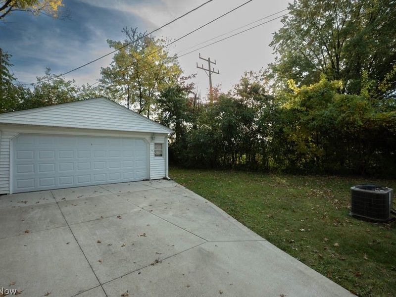 14613 Emery Avenue, Cleveland, OH 44135 Photo 6