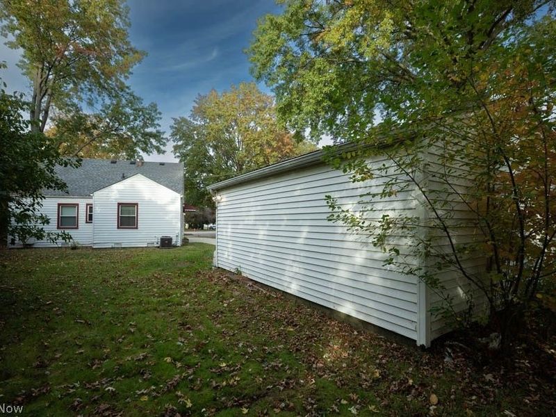 14613 Emery Avenue, Cleveland, OH 44135 Photo 7