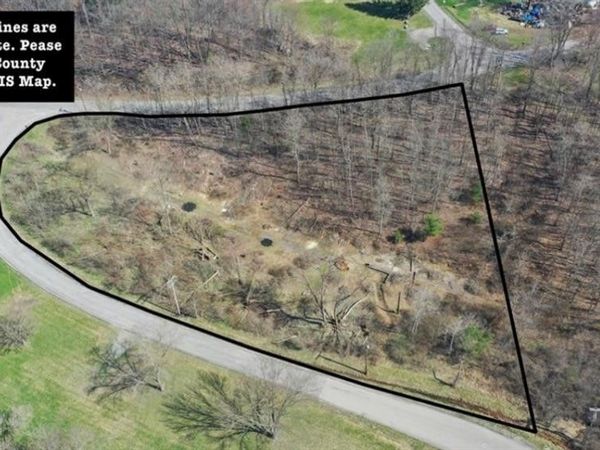 909 Lisbon Road , Salem, OH 44460